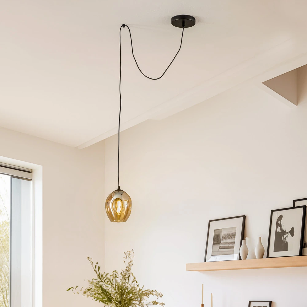Suspension Starla décentrée, 1 lampe, verre ambre - Installation Facile