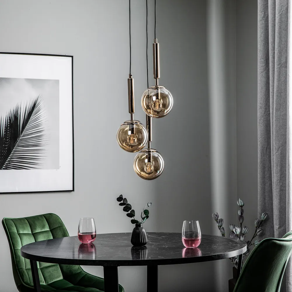 Suspension Volda Picolo 3 lampes noir/doré ronde avec fixation réglable